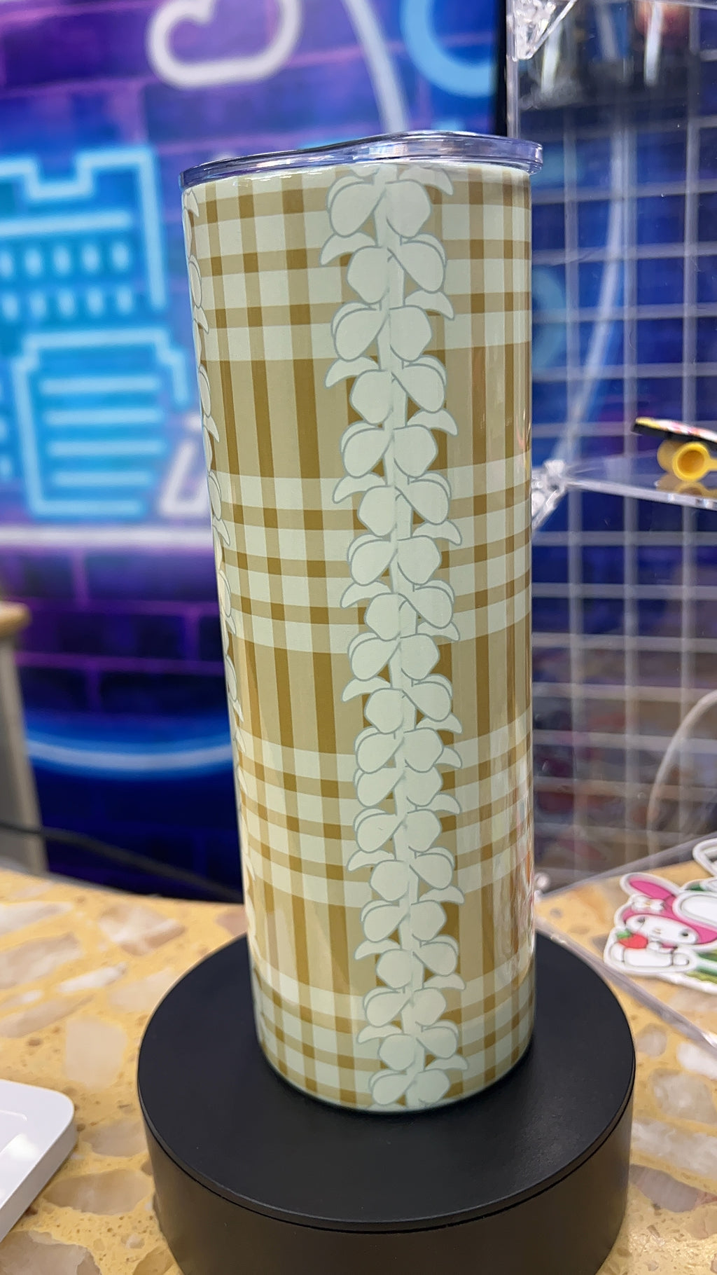 Palaka with Puakenikeni Lei 20oz Tumbler