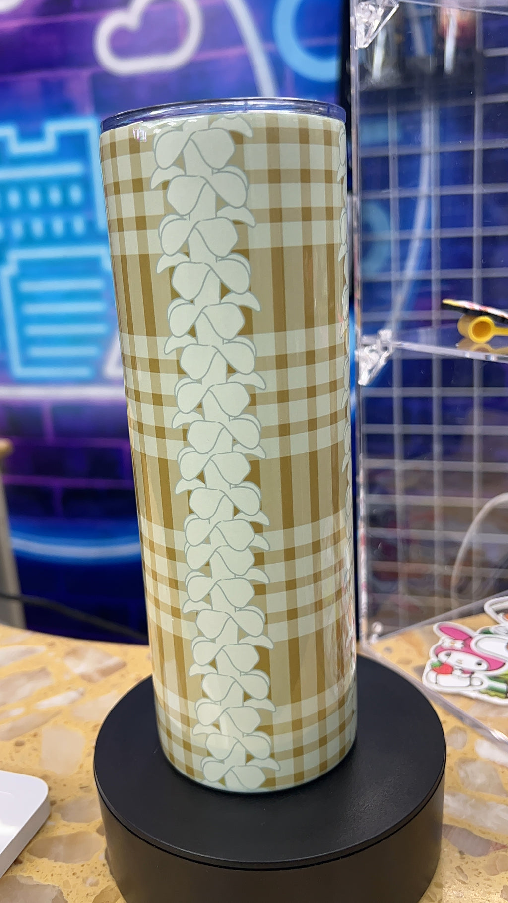 Palaka with Puakenikeni Lei 20oz Tumbler