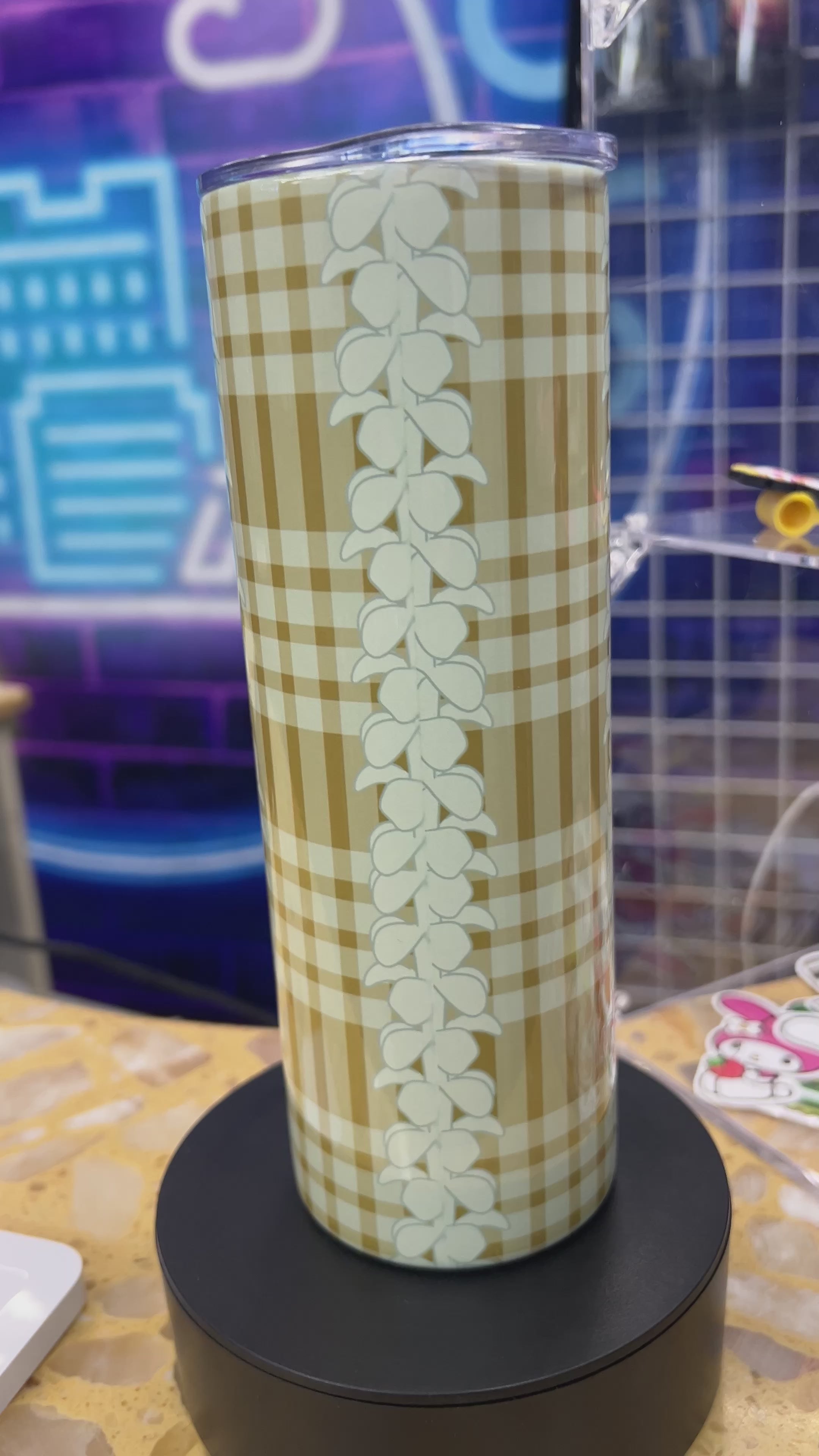 Palaka with Puakenikeni Lei 20oz Tumbler